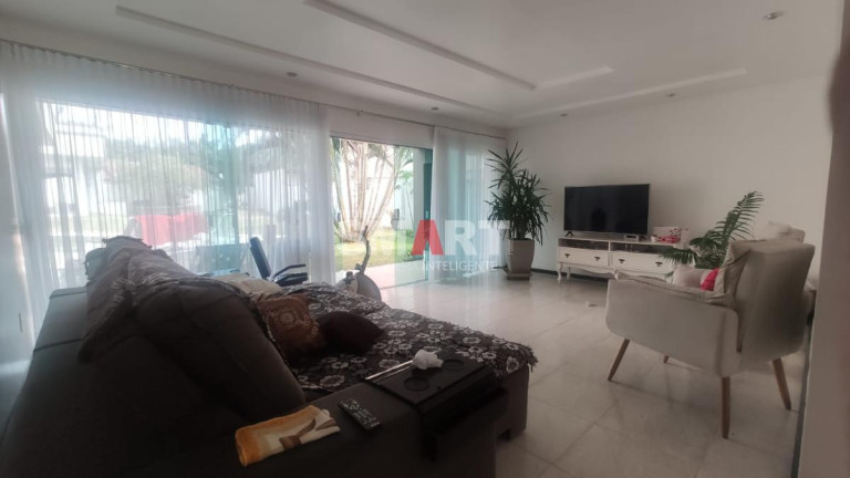 Imagem Casa com 3 Quartos à Venda, 289 m² em Centro - Guaramirim Imagem Casa com 3 Quartos à Venda, 289 m² em Centro - Guaramirim