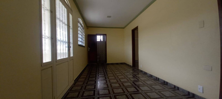 Imagem Casa com 4 Quartos para Alugar, 300 m² em Adrianópolis - Manaus Imagem Casa com 4 Quartos para Alugar, 300 m² em Adrianópolis - Manaus