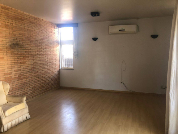 Imagem Casa com 5 Quartos à Venda,  em São João Da Boa Vista