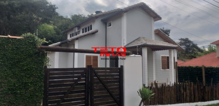 Casa com 3 Quartos à Venda, 170 m² em Solar Dos Lagos - São Lourenço