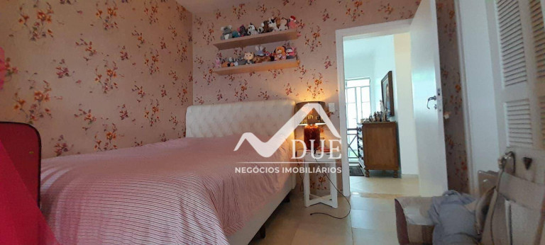 Imagem Casa com 4 Quartos à Venda, 516 m² em Marapé - Santos Imagem Casa com 4 Quartos à Venda, 516 m² em Marapé - Santos