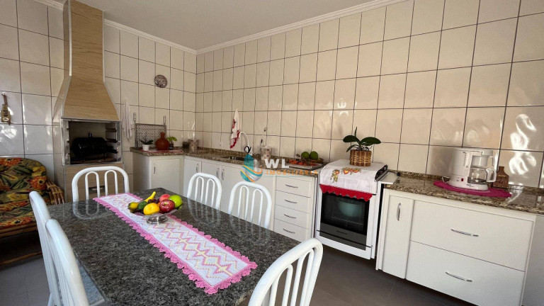 Imagem Casa com 3 Quartos à Venda, 190 m² em Santo Antônio - Louveira Imagem Casa com 3 Quartos à Venda, 190 m² em Santo Antônio - Louveira