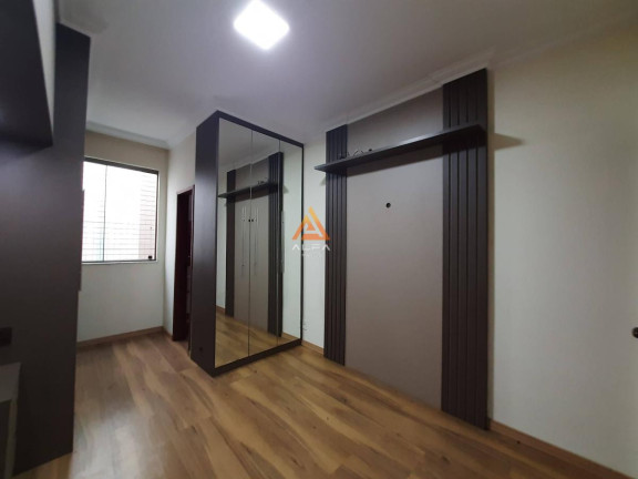 Imagem Apartamento com 3 Quartos para Alugar, 84 m²