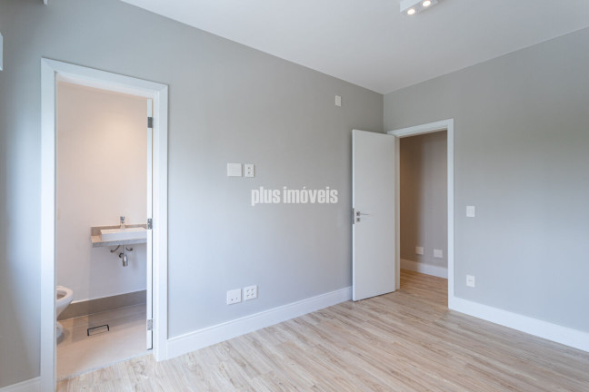 Imagem Apartamento com 4 Quartos à Venda, 155 m² em Moema - São Paulo Imagem Apartamento com 4 Quartos à Venda, 155 m² em Moema - São Paulo