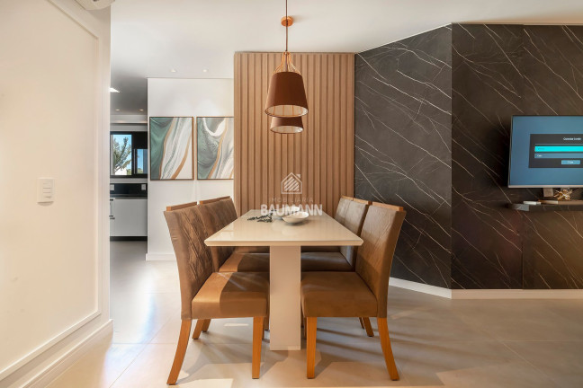 Imagem Apartamento com 2 Quartos para Alugar, 74 m² em Bombas - Bombinhas