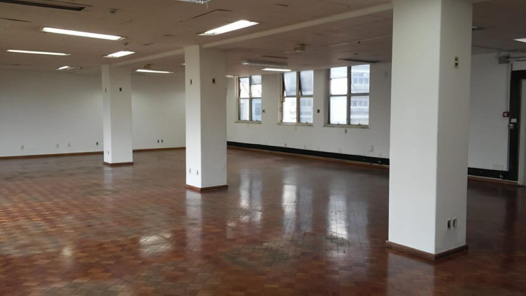 Imagem Sala Comercial à Venda, 212 m² em República - São Paulo Imagem Sala Comercial à Venda, 212 m² em República - São Paulo