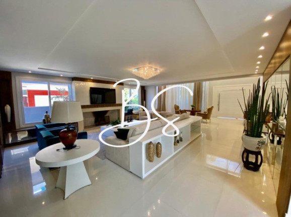 Imagem Casa com 5 Quartos à Venda, 450 m² em Avenida Central - Capão Da Canoa Imagem Casa com 5 Quartos à Venda, 450 m² em Avenida Central - Capão Da Canoa