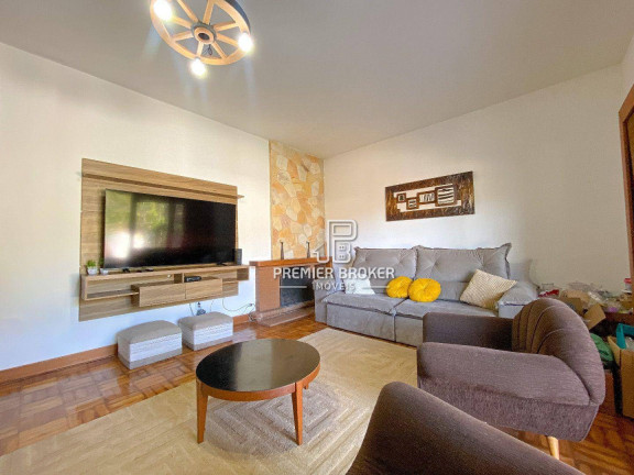 Imagem Casa com 5 Quartos à Venda, 280 m² em Alto - Teresópolis