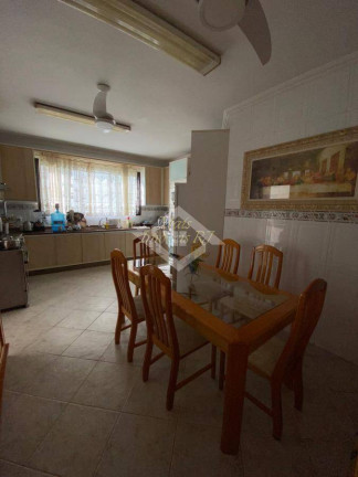 Imagem Casa com 4 Quartos à Venda, 560 m² em Itaipu - Niterói