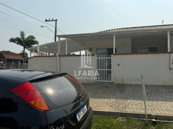 Imagem Casa com 3 Quartos à Venda, 67 m² em São José - Itapoá