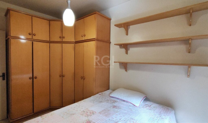 Imagem Imóvel com 3 Quartos à Venda, 72 m² em Cristal - Porto Alegre Imagem Imóvel com 3 Quartos à Venda, 72 m² em Cristal - Porto Alegre
