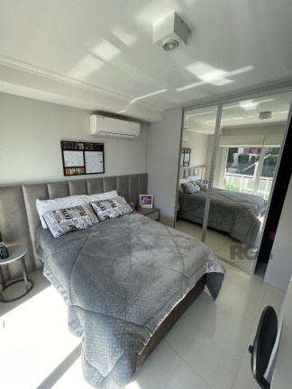 Imagem Casa com 3 Quartos à Venda,  em Nonoai - Porto Alegre