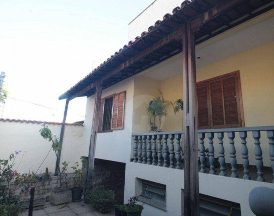 Imagem Casa com 3 Quartos à Venda, 295 m² em Santa Efigênia - Belo Horizonte Imagem Casa com 3 Quartos à Venda, 295 m² em Santa Efigênia - Belo Horizonte
