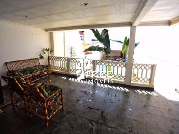Imagem Casa com 4 Quartos à Venda, 200 m² em Jordanópolis - Arujá Imagem Casa com 4 Quartos à Venda, 200 m² em Jordanópolis - Arujá