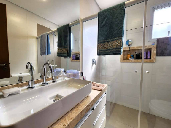Imagem Casa com 3 Quartos à Venda, 303 m² em Golf Village - Carapicuíba