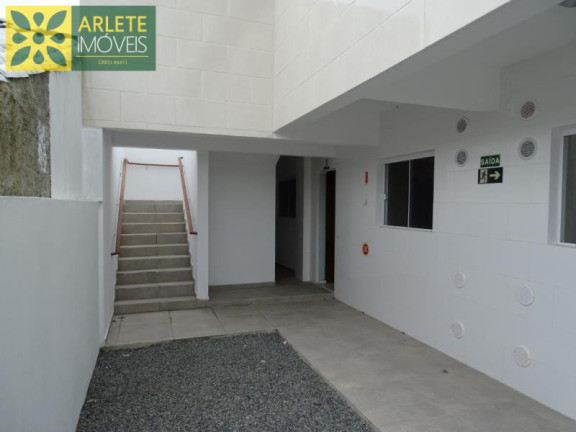 Imagem Apartamento com 1 Quarto para Alugar, 30 m² em José Amândio - Bombinhas Imagem Apartamento com 1 Quarto para Alugar, 30 m² em José Amândio - Bombinhas