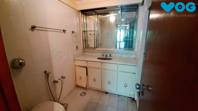 Imagem Imóvel com 3 Quartos à Venda, 133 m² em Moinhos De Vento - Porto Alegre