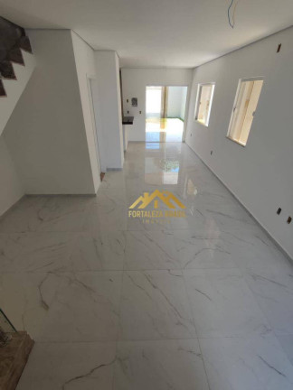 Imagem Imóvel com 4 Quartos à Venda, 150 m² em Sapiranga - Fortaleza Imagem Imóvel com 4 Quartos à Venda, 150 m² em Sapiranga - Fortaleza