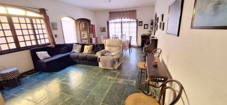 Imagem Casa com 3 Quartos à Venda, 350 m² em Estância Balneária Maria Helena Novaes - Peruíbe
