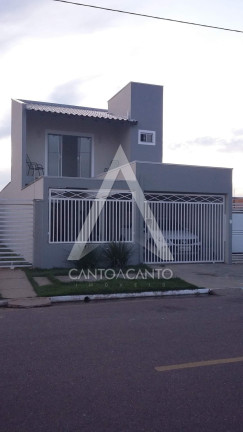 Casa com 3 Quartos à Venda,  em Jardim Portinari - Sinop
