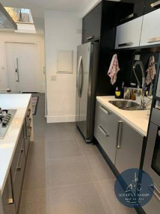 Imagem Casa de Condomínio com 2 Quartos à Venda, 166 m² em Vila Sofia - São Paulo