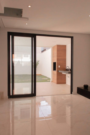 Imagem Imóvel com 3 Quartos à Venda, 156 m²
