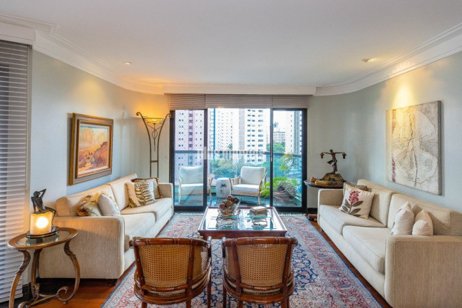 Apartamento com 4 Quartos à Venda, 255 m² em Moema - São Paulo