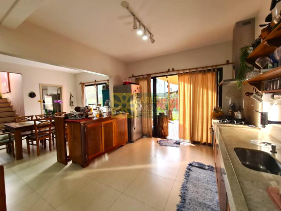 Imagem Casa com 4 Quartos à Venda, 165 m² em Mariscal - Bombinhas Imagem Casa com 4 Quartos à Venda, 165 m² em Mariscal - Bombinhas