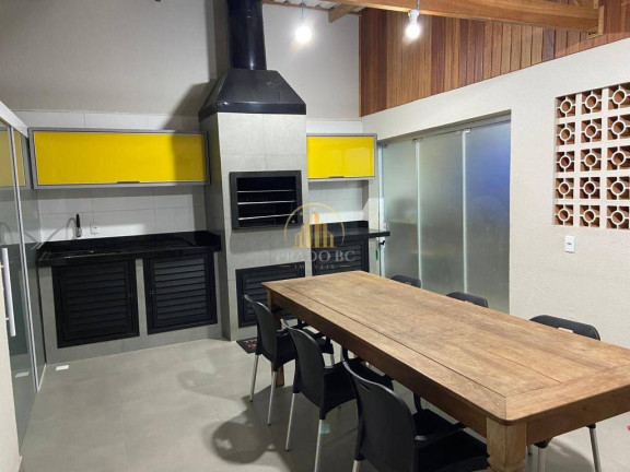 Imagem Casa com 3 Quartos à Venda, 261 m² em Centro - Balneário Camboriú Imagem Casa com 3 Quartos à Venda, 261 m² em Centro - Balneário Camboriú