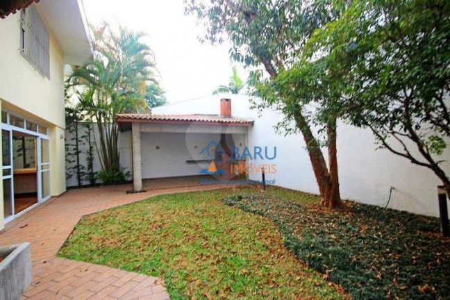 Sobrado com 3 Quartos para Alugar, 320 m² em Alto De Pinheiros - São Paulo