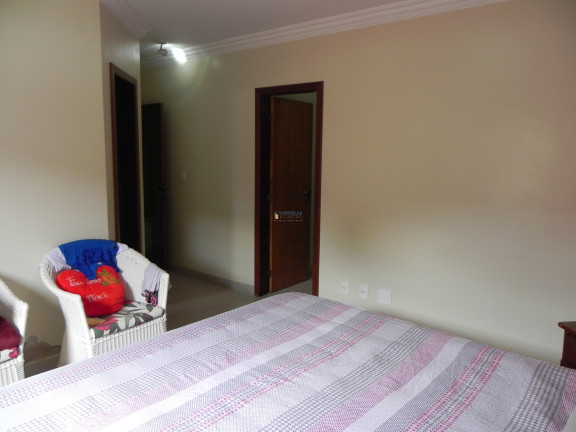 Imagem Casa com 3 Quartos à Venda, 264 m² em Guará I - Brasília Imagem Casa com 3 Quartos à Venda, 264 m² em Guará I - Brasília