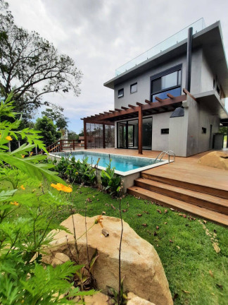 Casa com 3 Quartos à Venda, 258 m² em Taquaras - Balneário Camboriú