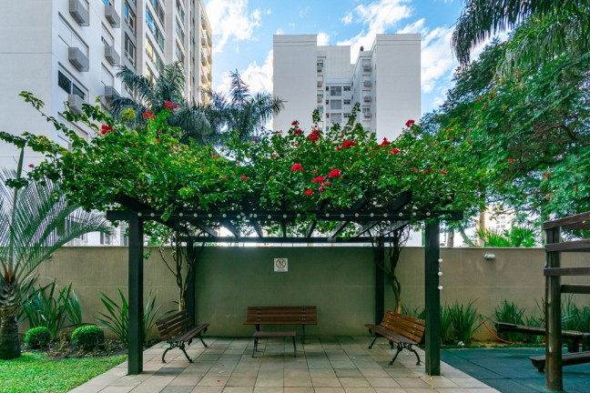 Imagem Apartamento com 2 Quartos à Venda, 67 m² em Passo Da Areia - Porto Alegre