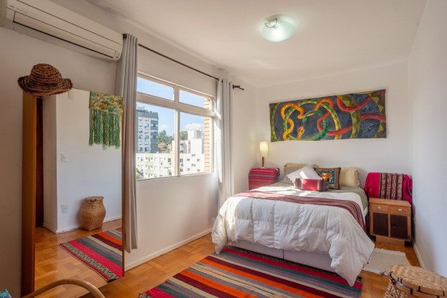 Imagem Imóvel com 2 Quartos à Venda, em Menino Deus - Porto Alegre Imagem Imóvel com 2 Quartos à Venda, em Menino Deus - Porto Alegre
