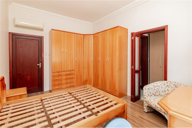 Imagem Casa com 3 Quartos à Venda, em Vila Ipiranga - Porto Alegre Imagem Casa com 3 Quartos à Venda, em Vila Ipiranga - Porto Alegre