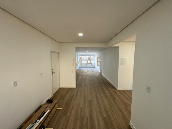 Imagem Imóvel com 3 Quartos à Venda, 111 m² em Centro - Florianópolis