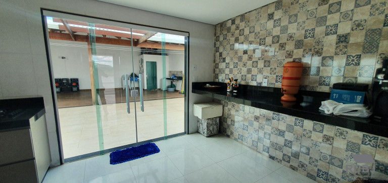 Imagem Sobrado com 4 Quartos à Venda, em Fernão Dias - Esmeraldas Imagem Sobrado com 4 Quartos à Venda, em Fernão Dias - Esmeraldas