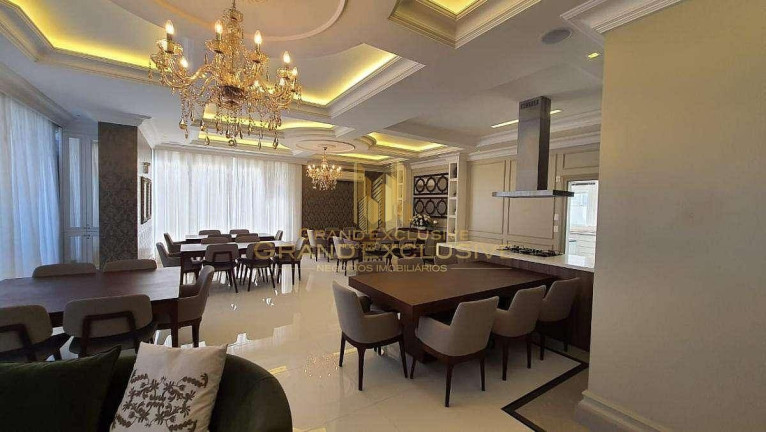 Apartamento com 3 Quartos à Venda, 140 m² em Centro - Balneário Camboriú