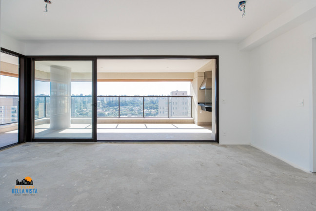 Apartamento com 3 Quartos à Venda,  em Moema - São Paulo