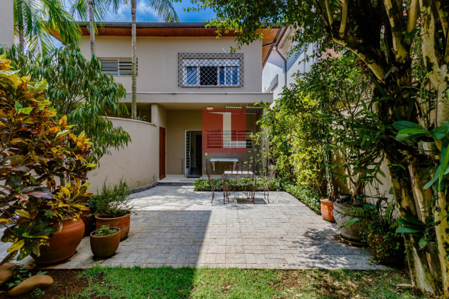 Imagem Casa com 3 Quartos à Venda, 450 m² em Jardim Paulista - São Paulo Imagem Casa com 3 Quartos à Venda, 450 m² em Jardim Paulista - São Paulo