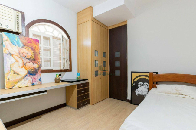 Imagem Casa com 3 Quartos à Venda, 300 m² em Itaipu - Niterói Imagem Casa com 3 Quartos à Venda, 300 m² em Itaipu - Niterói