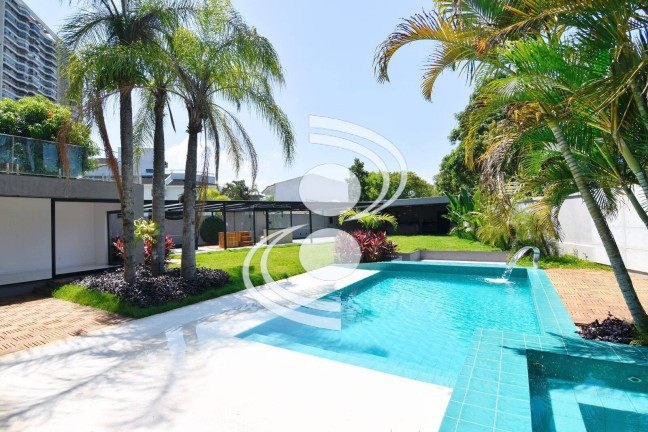 Imagem Casa com 7 Quartos à Venda, 1.250 m² em Barra Da Tijuca - Rio De Janeiro Imagem Casa com 7 Quartos à Venda, 1.250 m² em Barra Da Tijuca - Rio De Janeiro