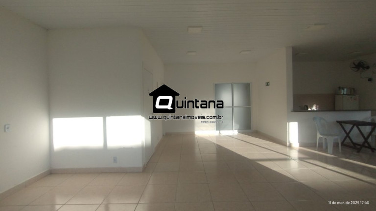 Imagem Apartamento com 2 Quartos para Alugar, 45 m² em Três Vendas - Pelotas