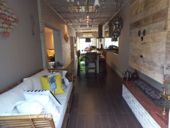 Imagem Casa com 6 Quartos à Venda, 259 m² em Jardim Guaiuba - Guarujá Imagem Casa com 6 Quartos à Venda, 259 m² em Jardim Guaiuba - Guarujá