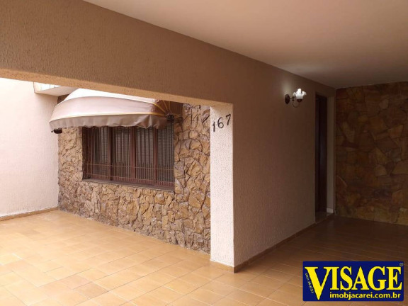 Casa com 3 Quartos à Venda,  em Jd. Mesquita - Jacareí