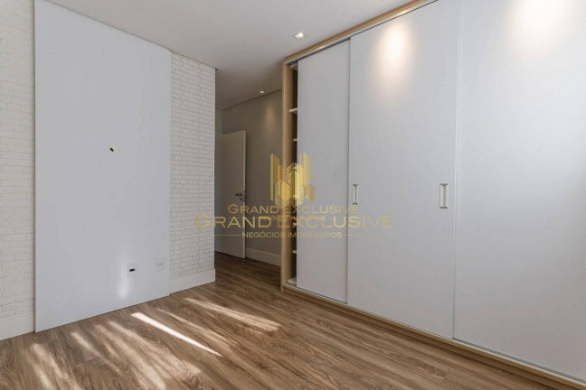 Imagem Apartamento com 3 Quartos à Venda, 237 m² em Centro - Balneário Camboriú Imagem Apartamento com 3 Quartos à Venda, 237 m² em Centro - Balneário Camboriú