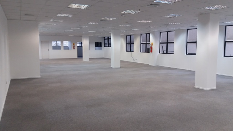 Imagem Sala Comercial à Venda, 939 m² em Centro - Curitiba Imagem Sala Comercial à Venda, 939 m² em Centro - Curitiba
