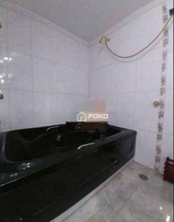 Imagem Sobrado com 5 Quartos à Venda ou Locação, 500 m² em Vila Galvão - Guarulhos Imagem Sobrado com 5 Quartos à Venda ou Locação, 500 m² em Vila Galvão - Guarulhos