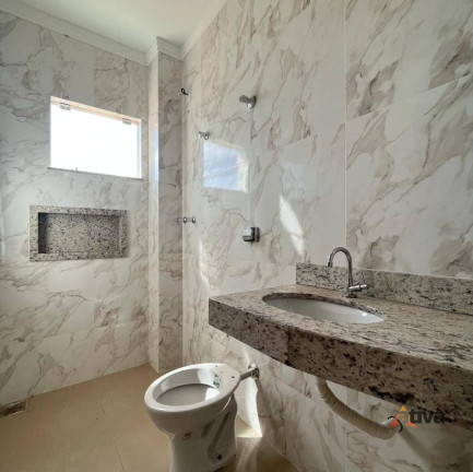 Imagem Sobrado com 3 Quartos à Venda, 77 m²
