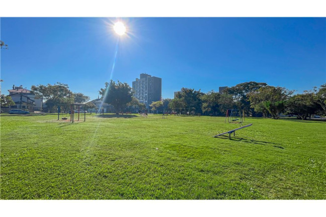 Imagem Imóvel com 3 Quartos à Venda,  em Jardim Itu - Porto Alegre